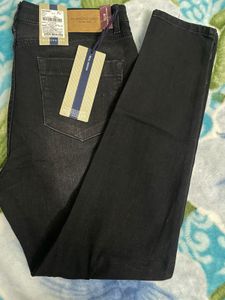 Brand New Numero Uno Women’s Black Skinny Jeans