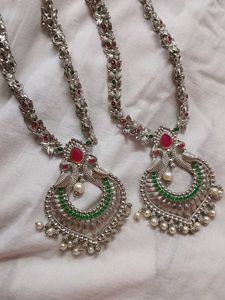 Elegant Silver Necklace Set