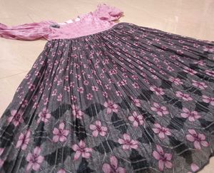 Girls' Pink &amp; Grey Floral Forge 👗💓
