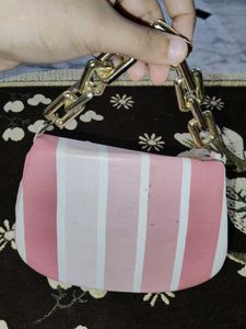 Striped Clutch with Chain🩷