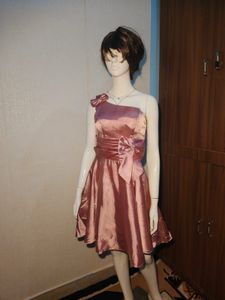 Elegant One-Shoulder Party Dress