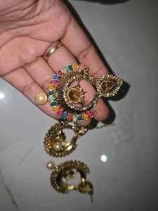 Maangtika,  Earrings