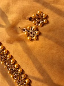 Jewellery Set Of Necklace And Earrings (Golden) ✨️