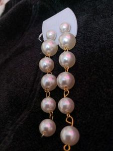 pearl sahi dot earing.