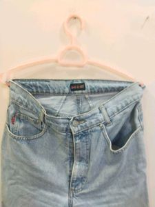 Vintage Light Wash Jeans