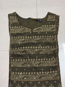Elegant Embroidered Kurta