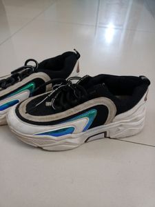 Fancy White And Black Shoes For Boys Age 8
