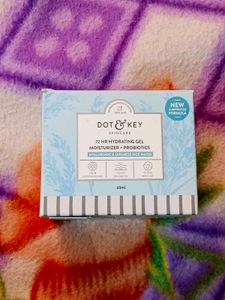 Dot &amp; Key Skincare Set (Pack Of 15)