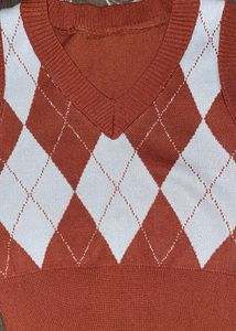 Brown &amp; white checked cropped sweater Top🤎