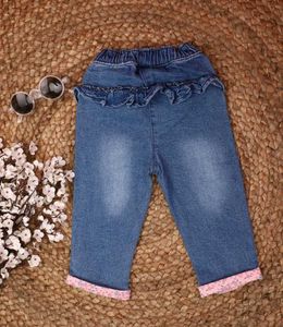 Cute Girl&#39;s Denim Jeans