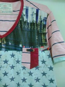 MENS V SHAPE CLASSIC UNIQUE STYLE TSHIRT