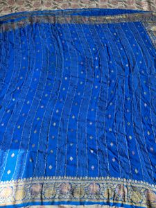 Pure Goergette khaddi weave  with blouse piec