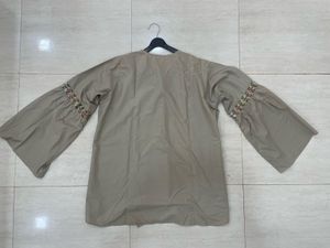 🌟 Boho Glam: Embroidered Bell Sleeve Tunic! 🛍️