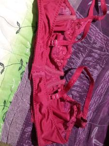 Elegant Red Floral Lace Bra