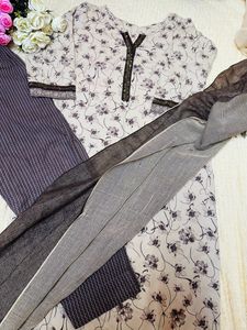 Floral Print Salwar Kameez Set