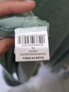 URGENT SELLING!! Elegant Sleeveless Tunic Top