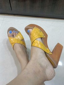 CATWALK Heels Size 39.