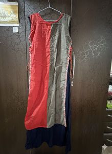 Women’s Blue Red Coloured Kurta(Used But Good)