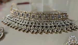 Elegant Kundan Necklace Set