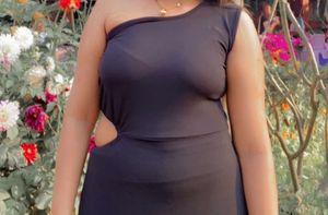 Chic Black One-Shoulder Maxi Dress