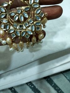 Beautiful Kundan Set With Earrings And Tikka