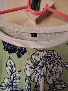 Korean sweatshirt