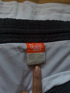 Nike Unisex Track Pant!