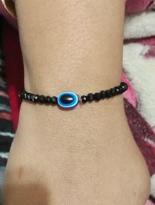 AMAZING HAND BRACELET Never Been Used