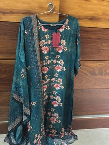Beautiful Bottle Green Kurta Set