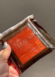 Huda Beauty Obsession Pallete :- Caramel