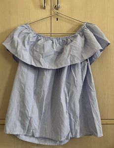 BARE DENIM Off-Shoulder Top