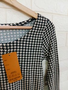 Houndstooth Long Sleeve Top