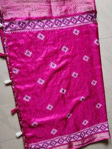 Beautiful 😍 rose 💕 colour saree 😘