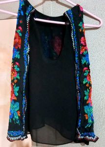 Sleeveless short Jacket😻