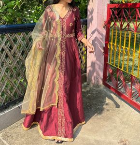 Elegant Maroon Kurta Set