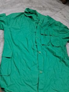 Green Graphic T-shirt