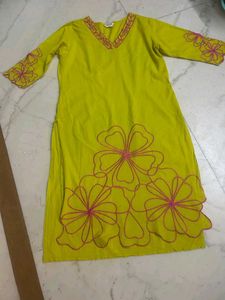 Floral Embroidered Kurta