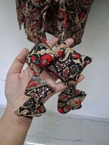 Laila ✨️ trendy corset back short kurtis ✨️