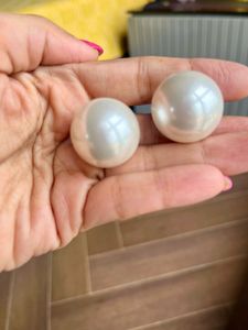 Pearl Stud Earrings (big)