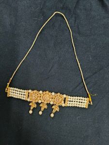 Beautiful golden Pearl Necklace 😍🌷