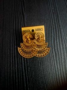 Golden Earrings With Hair Clip