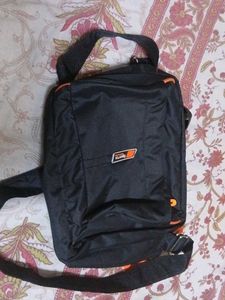 CrossBody Bag (4 Zips)