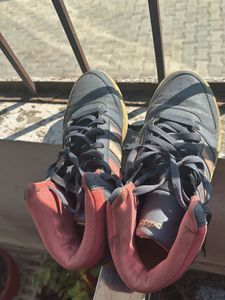 ✨ Adidas Grey Sneakers – Lightly Used, Perfect Con