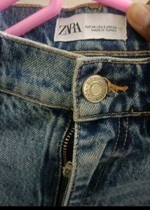 Zara Distressed Denim Jeans, Fit 26/27/28