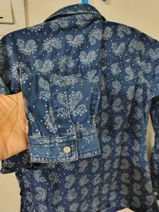 Casual Woman Blue Print Shirt- L