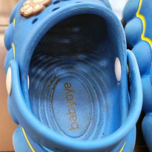 Cute Blue Clogs size EU 21