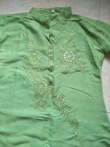 Green Embroidered Kurta