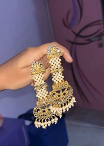 Elegant pearl &amp; Gold jumka