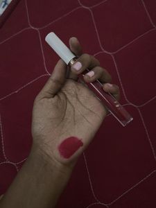MyGlamm Lipstick - Shade HOT TOTTIE