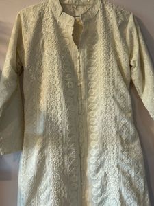 Selling Chikankari Kurti